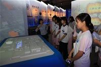造船營學生參觀文物展示區