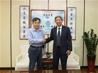 圖說：台船公司黃正弘董事長(右)與鄭文隆前董事長(左)交接傳承