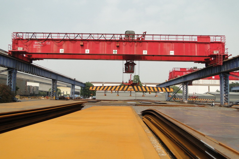 17 Tons Overhead Magnetic Crane